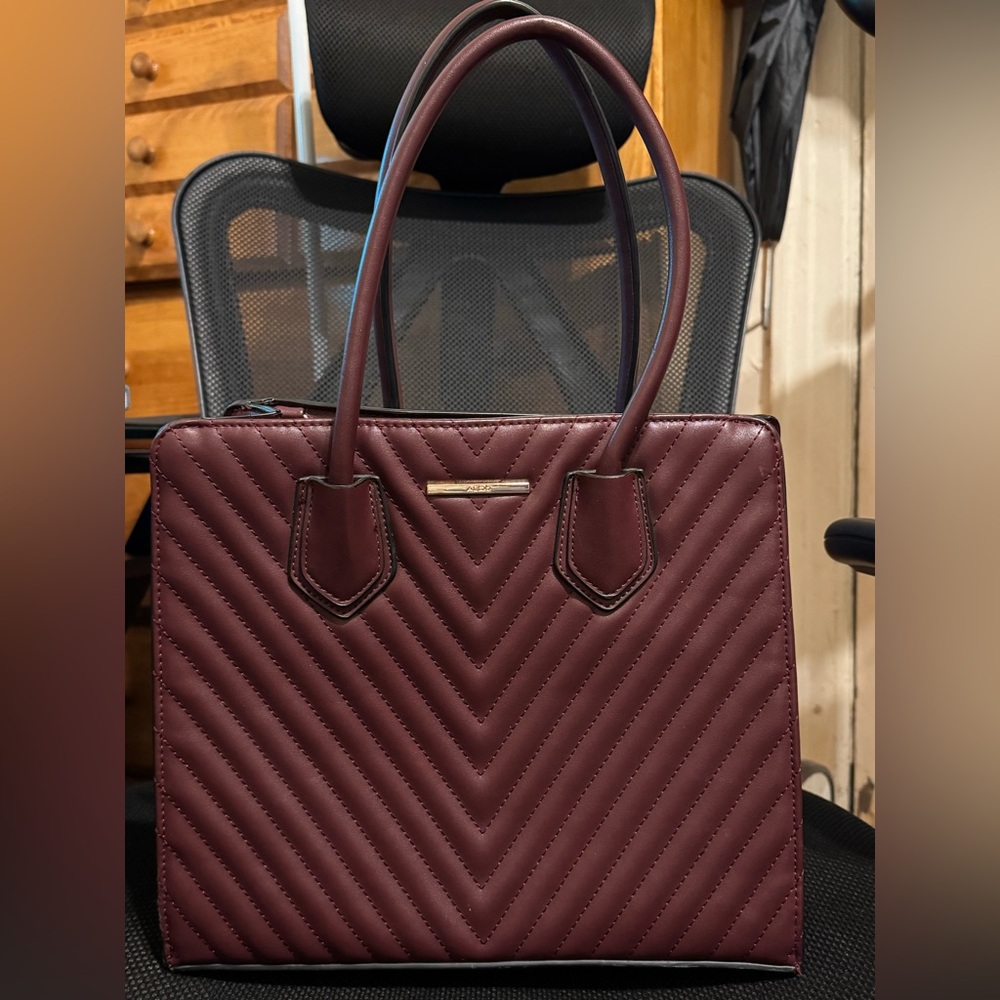Aldo quilted handbag